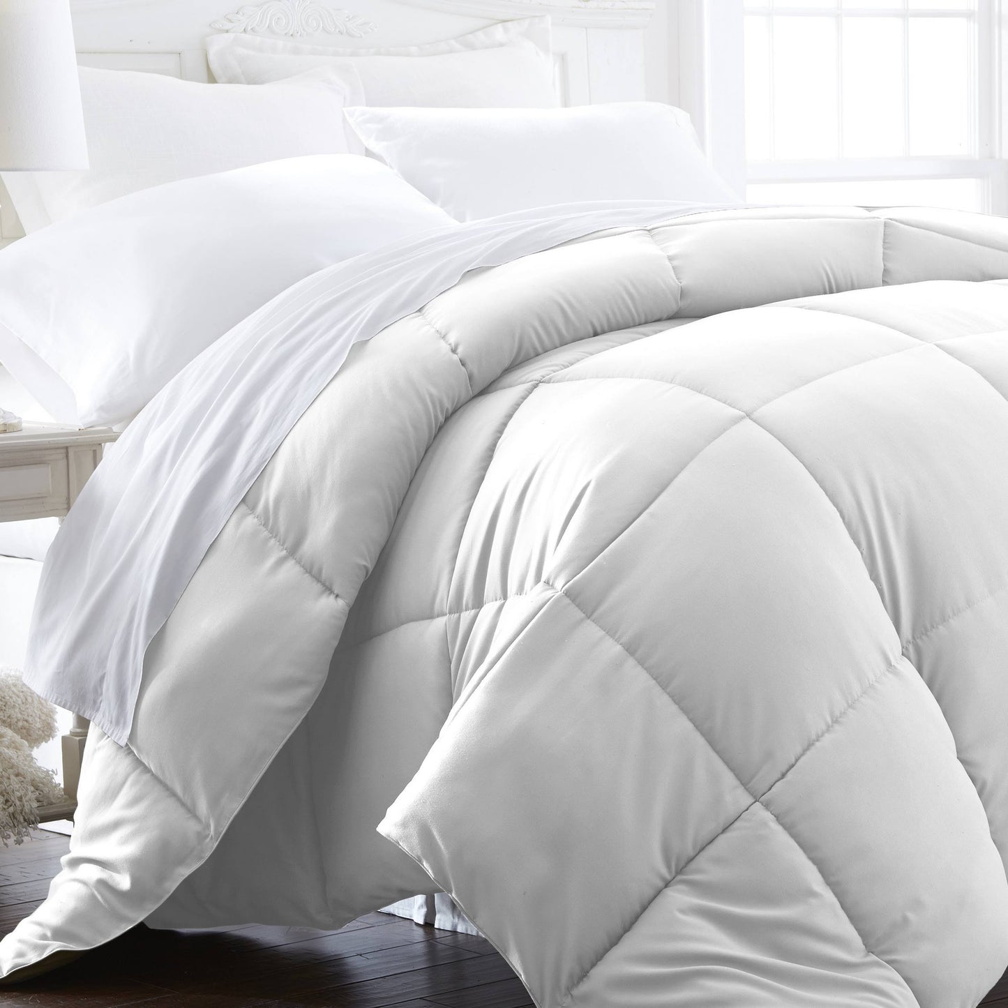Home White All-Season Down-Alternative Comforter King