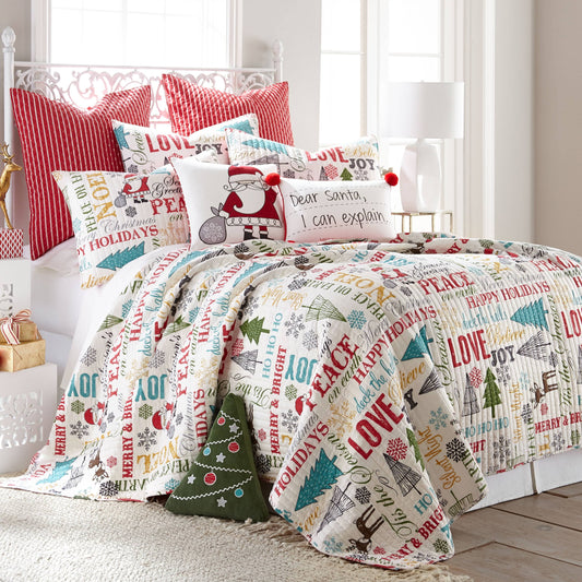 Home Santa Claus Lane King Quilt Set - Red