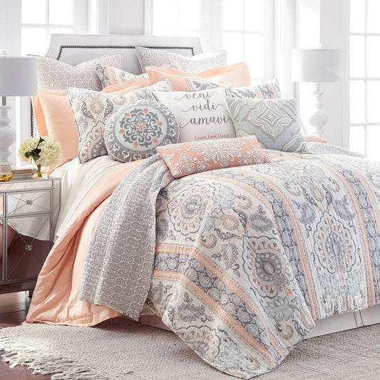 Home Darcy Reversible King Quilt Set - Gray