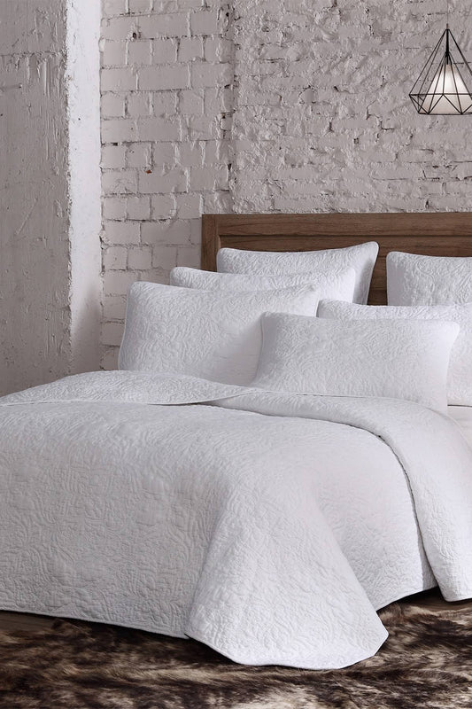 Home Savannah Quilt Set - White - Full/Queen