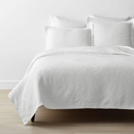 Hillcrest Cotton Matelasse White Floral Twin Coverlet